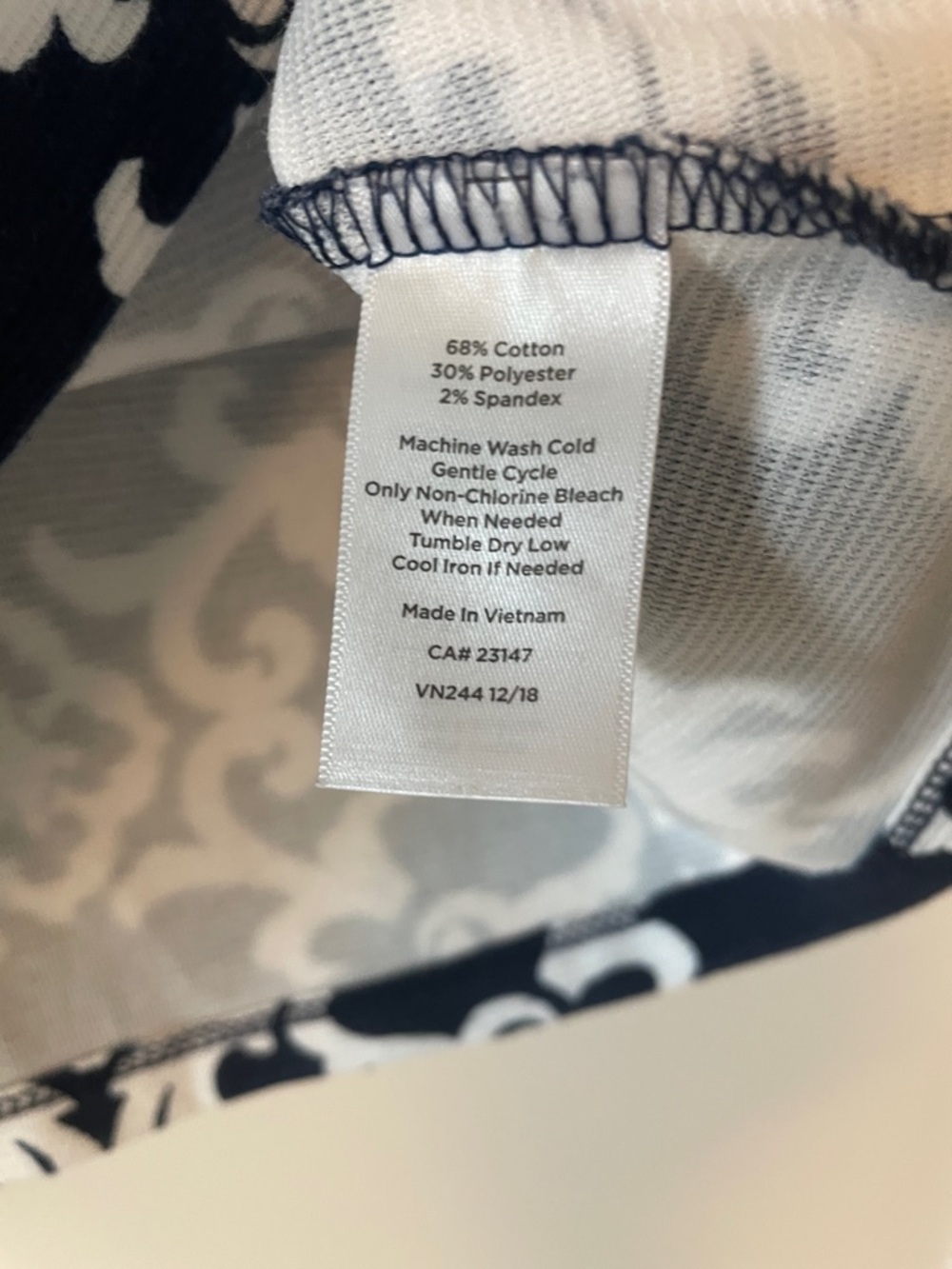 Navy & White Sleeveless Patterned Shell Top - Picture 2 of 3